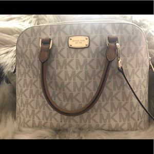 Michael Kors bag w/ wallet